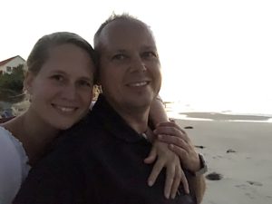 Kathrin und Tom abends am Strand von Varadero